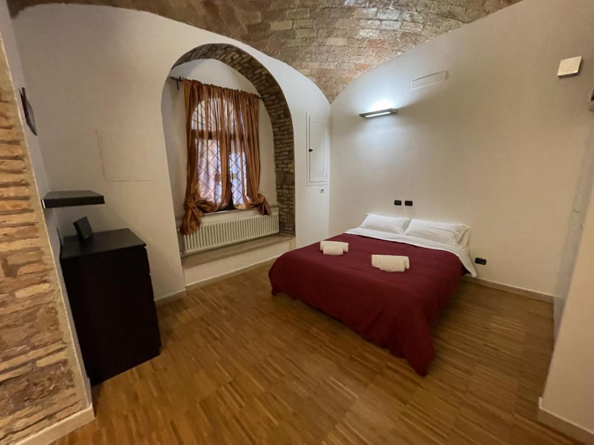 Heart Of San Lorenzo - La Casa Particular Rome Luaran gambar